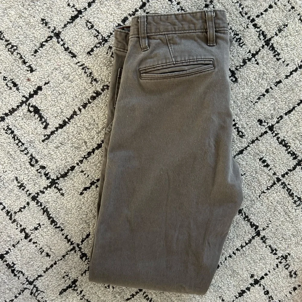 Dockers Slim Tapered Khaki Pants by Levi’s W32 L32